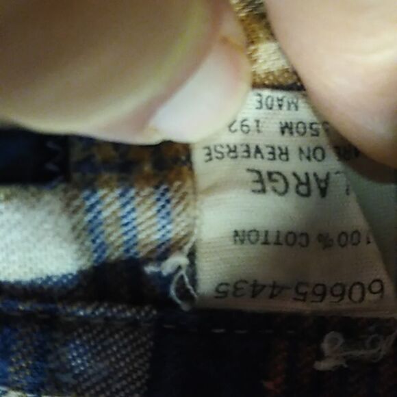 Levi's Cotton Men's LG Regular Fit Button down collared Blue and Red stripe - Picture 7 of 8